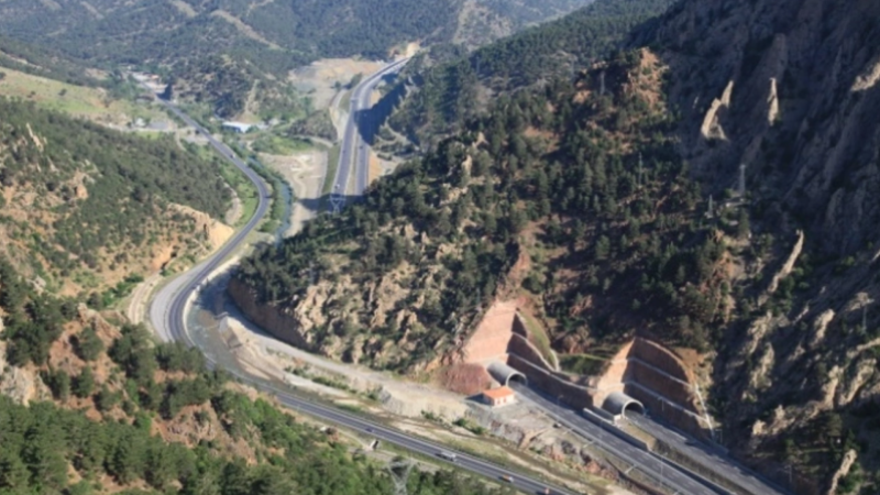 Niğde – Pozantı yolunda bakım çalışması