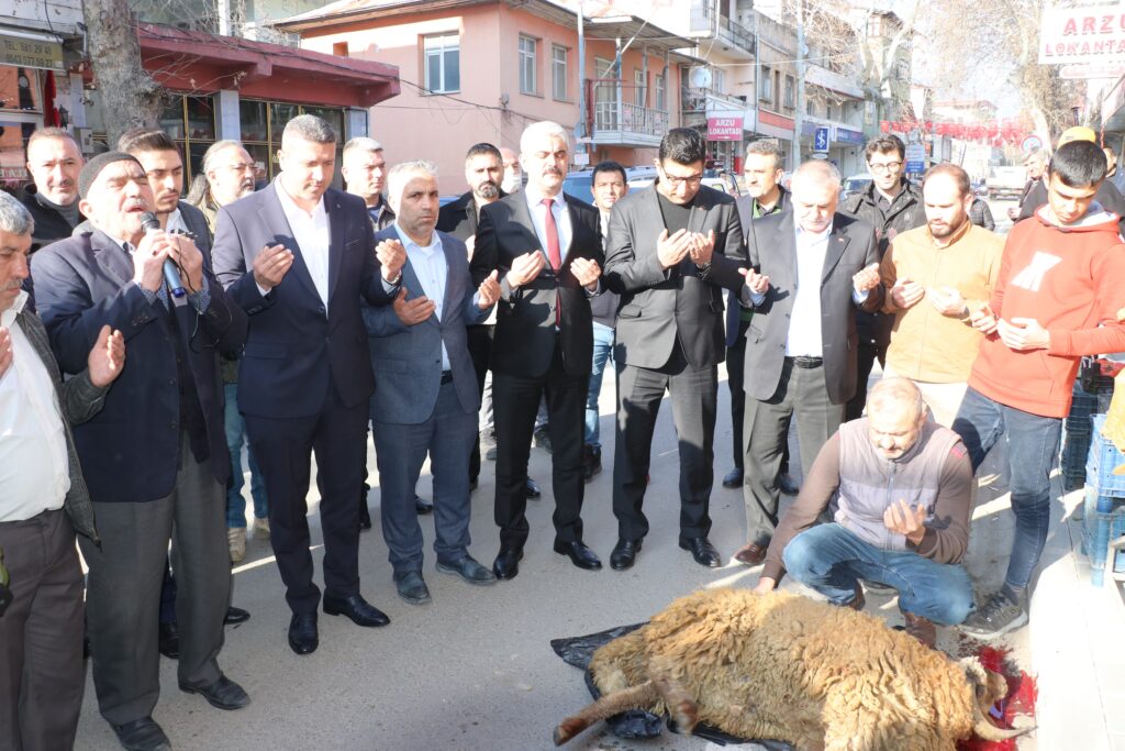 Pozantı’da Cumhur İttifakı Aday Tanıtım Toplantısı Yapıldı