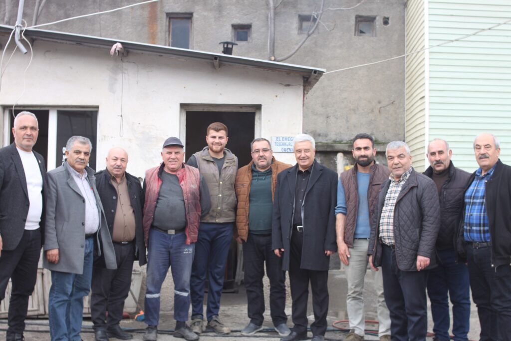 CHP’nin Adayı Şenol Eroğlu Her Yaştan Seçmenle Buluşmaya Devam Ediyor