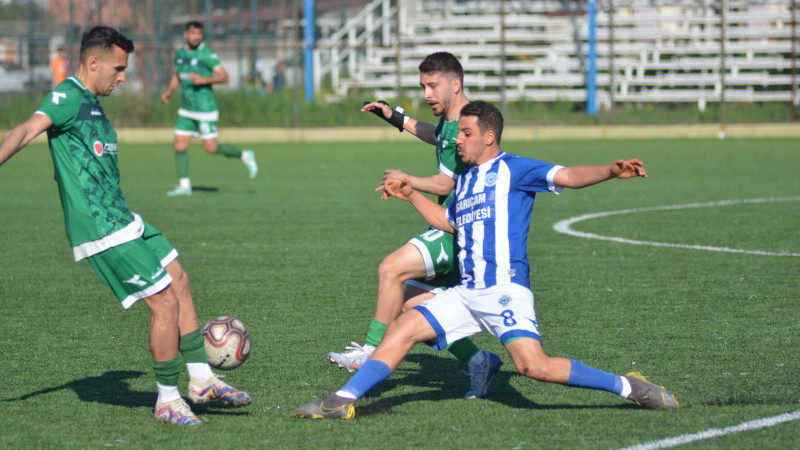 Pozantı Belediyespor Şampiyonluğa Koşuyor