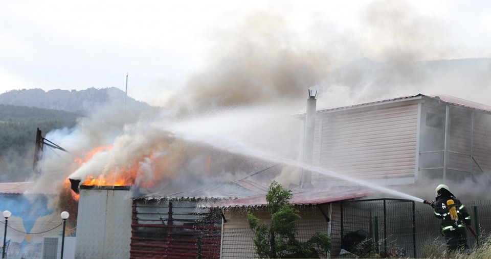 Ünlü Tatlıcı Mekanında Yangın Çıktı