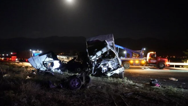 Ulukışla’da Zincirleme Trafik Kazası: 3 Ölü 4 Yaralı