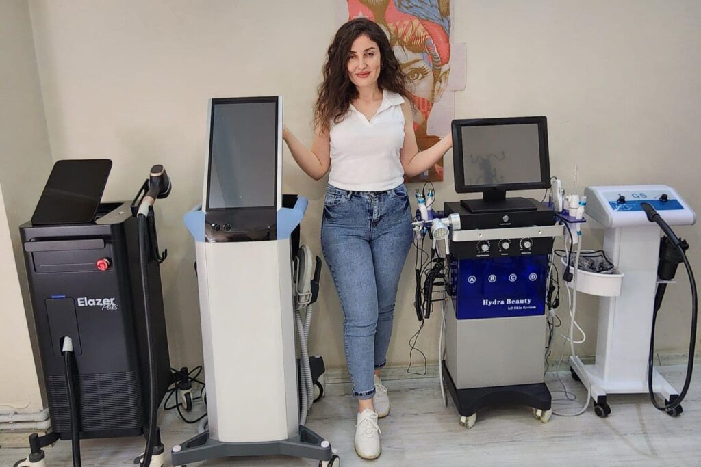 Çiğdem Demirdelen Güzellik Merkezi Profesyonel Hizmet Sunuyor