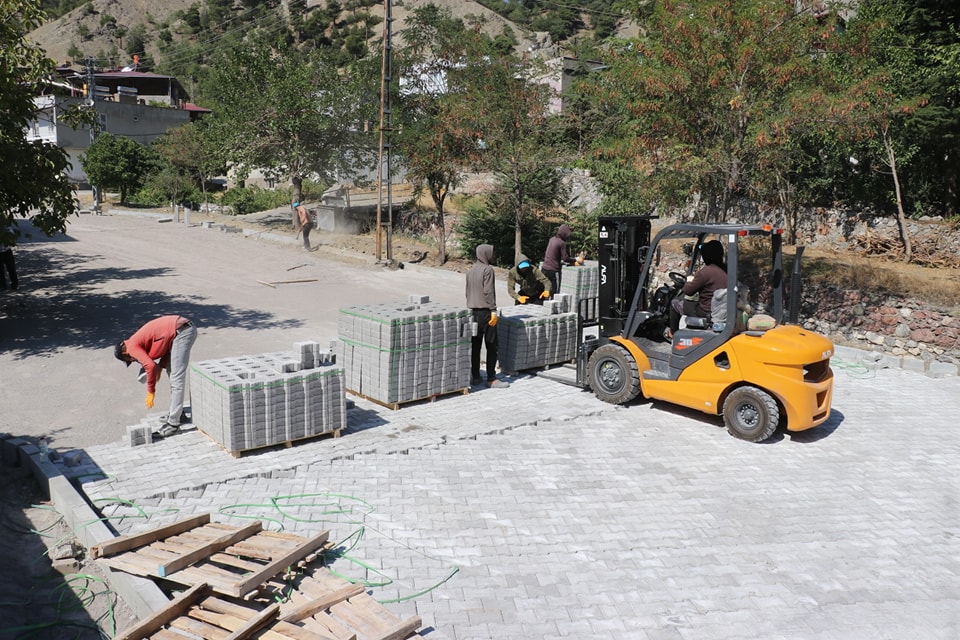 Pozantı’da Yol Çalışmaları Tüm Hızıyla Devam Ediyor