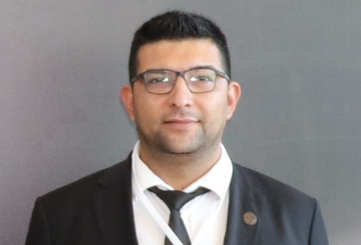 Siyasi Figürler Tarafından Engellendi