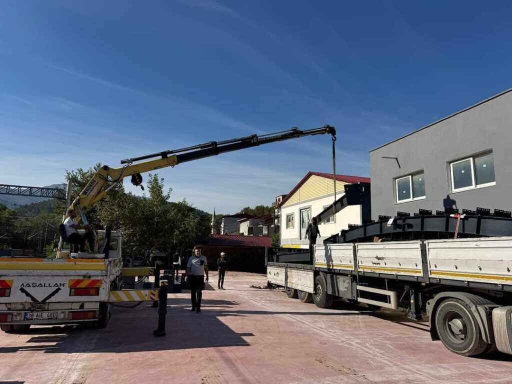Pozantı’da İlk Kapalı Semt Pazarının Açılışına Günler Kaldı
