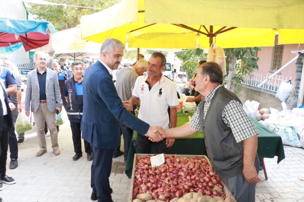 Başkan Avan Pazarcı Esnafı ile Buluştu