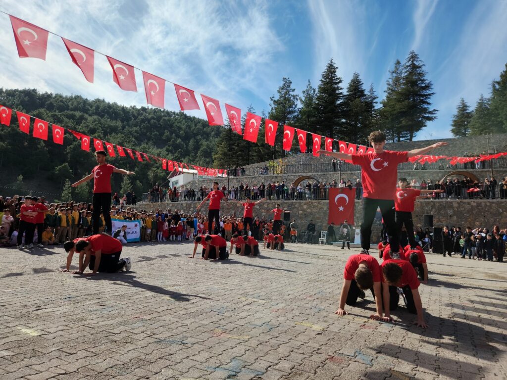 Pozantı’da Cumhuriyeti Coşkuyla Kutladık