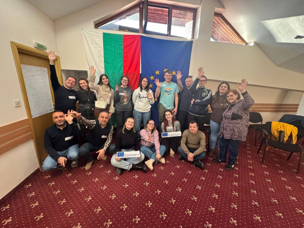 Pozantılı Eğitimciler Avrupa Birliği Erasmus Plus Gençlik Projesi için Bulgaristan’da