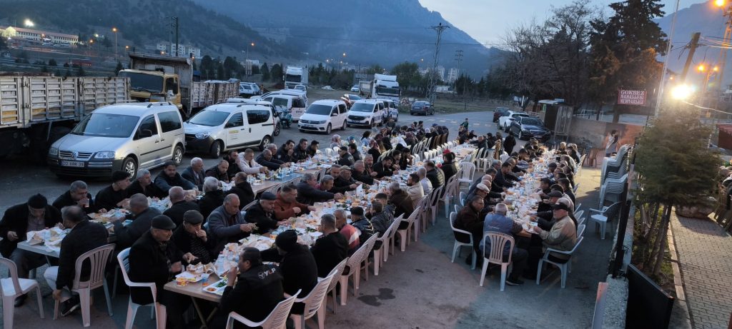Gökbez Muhtarlığından Geleneksel İftar Buluşması