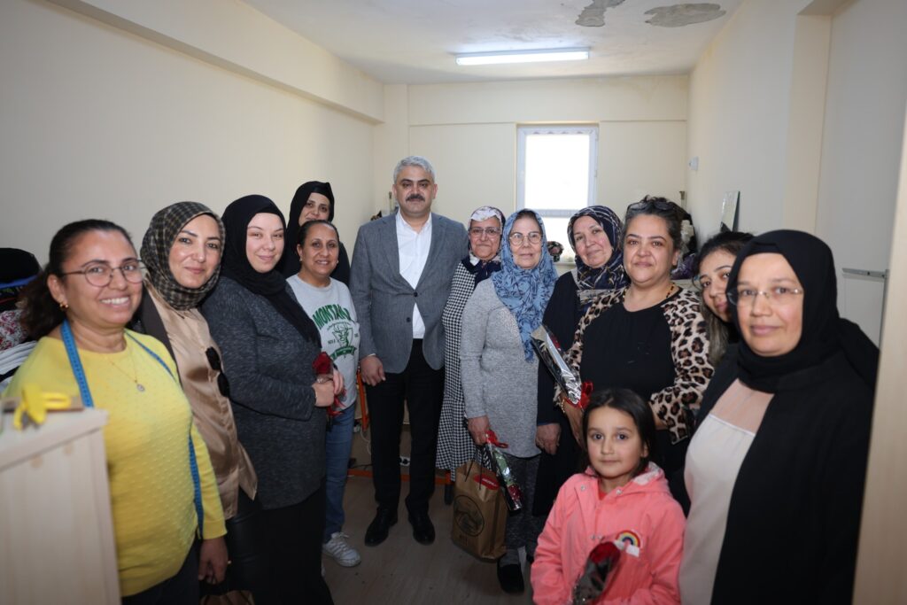 Pozantı Belediye Başkanı Ali Avan, Kadınları Unutmadı