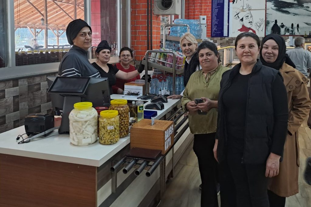 AK Parti Pozantı Kadın Kolları Başkanlığından 1 Mayıs Ziyareti