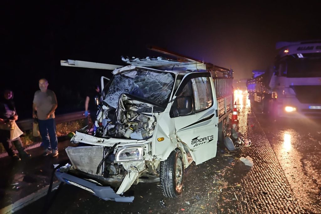 Pozantı – Adana Otoyolunda 2 Ayrı Kazada 3 Kişi Yaralandı