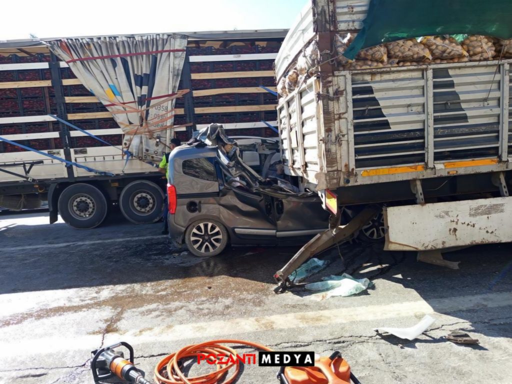 Acı Kaza; Aynı Aileden 5 Kişi Öldü 1 Kişi Yaralandı