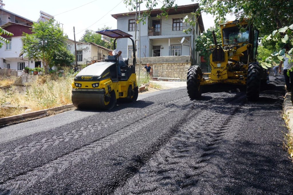 Pozantı Belediyesi’nden Asfalt Atağı