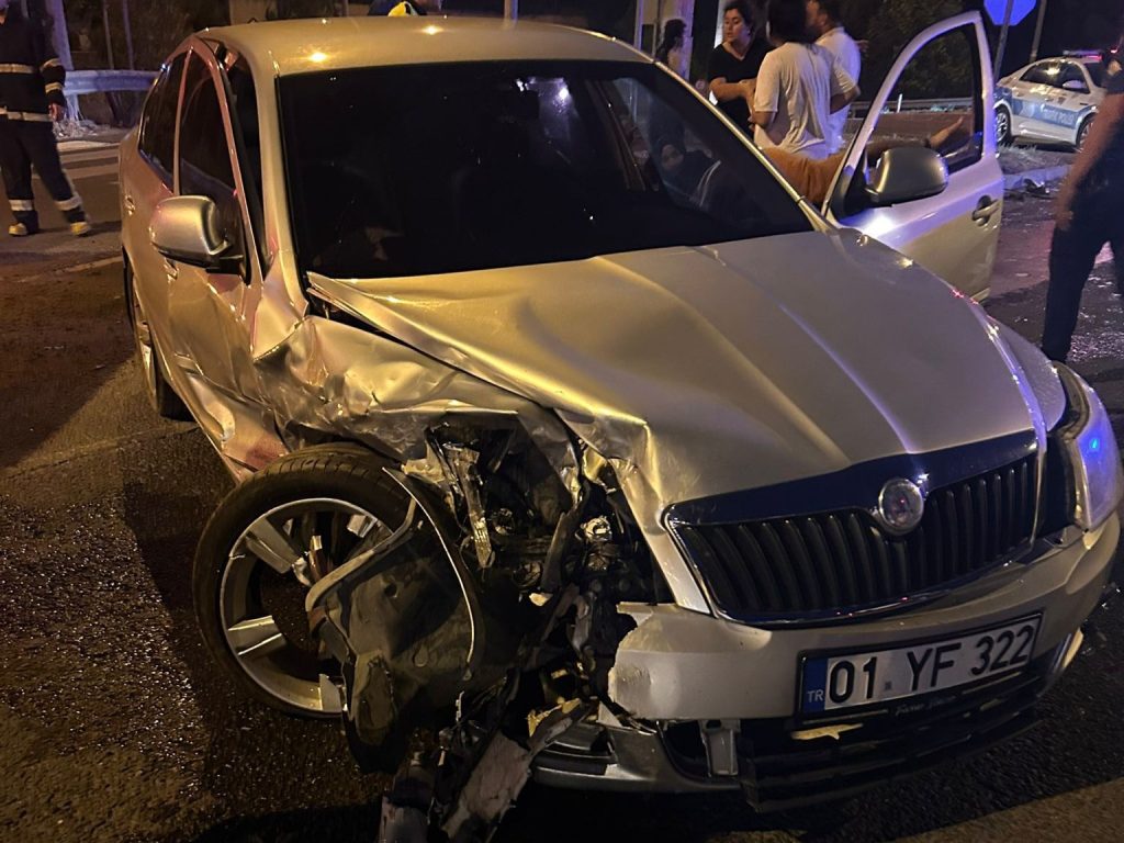 Pozantı’da Kırmızı Işık İhlali Kazaya Sebep Oldu 5 Yaralı