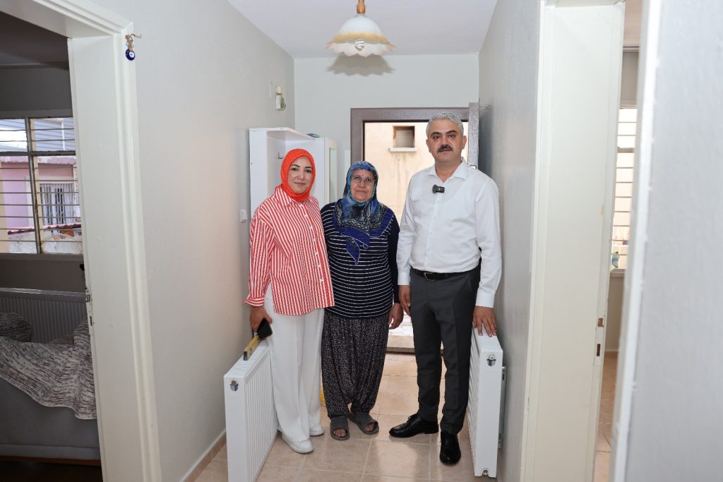 Pozantı Belediyesi 40 İhtiyaç Sahibi Ailenin Evine Doğalgaz Döşetiyor