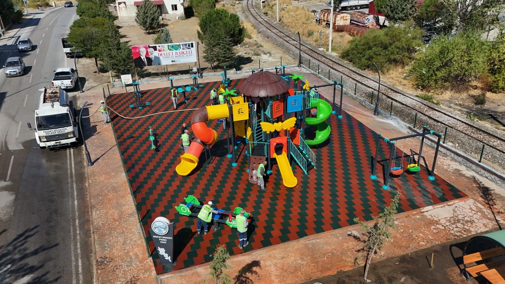 Pozantı’ya Yeni Bir Yaşam Alanı Devlet Bahçeli Parkı Açılışa Hazırlanıyor