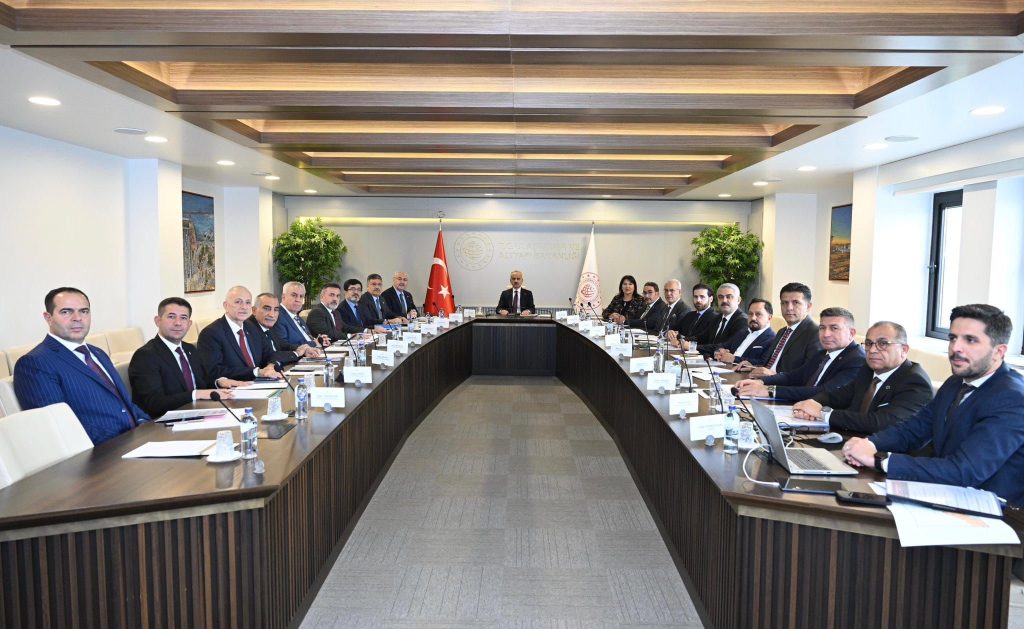 Adana Heyetinden Bakan Uraloğlu’na Ziyaret