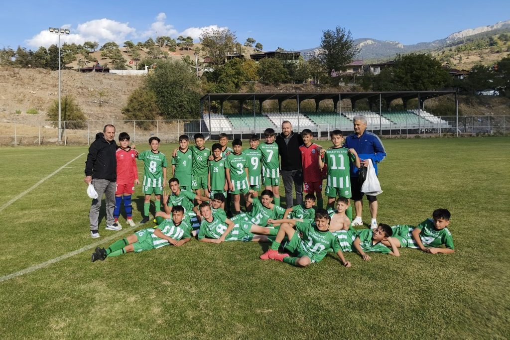 Pozantı Belediye Spor U-14 Takımı Sahasında Zaferle Güldü