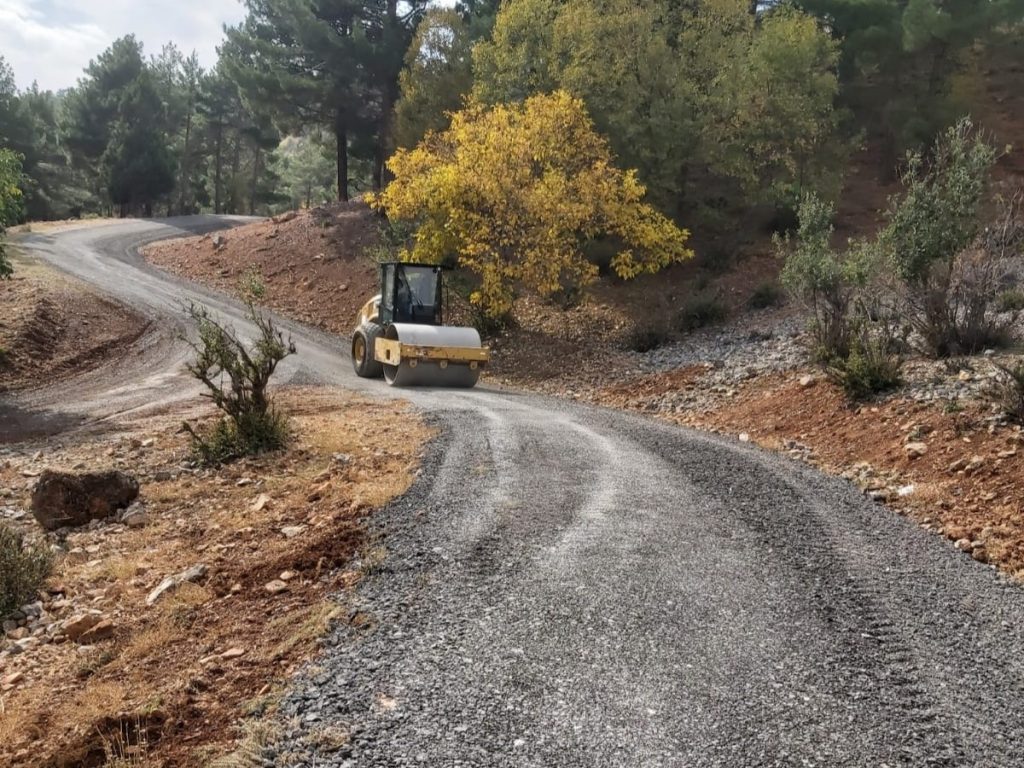 Pozantı Belediyesi’nden Şıhlı Köyü Yoluna Konforlu Dokunuş
