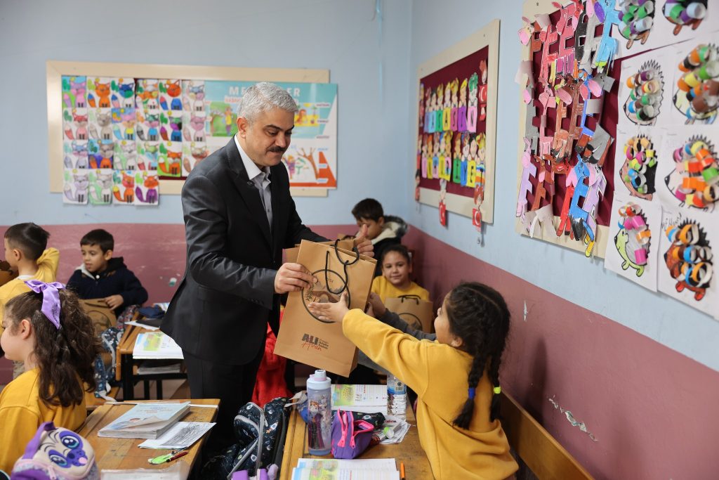 Başkan Ali Avan Çocukların Eğitimine Destek Olmaya Devam Ediyor