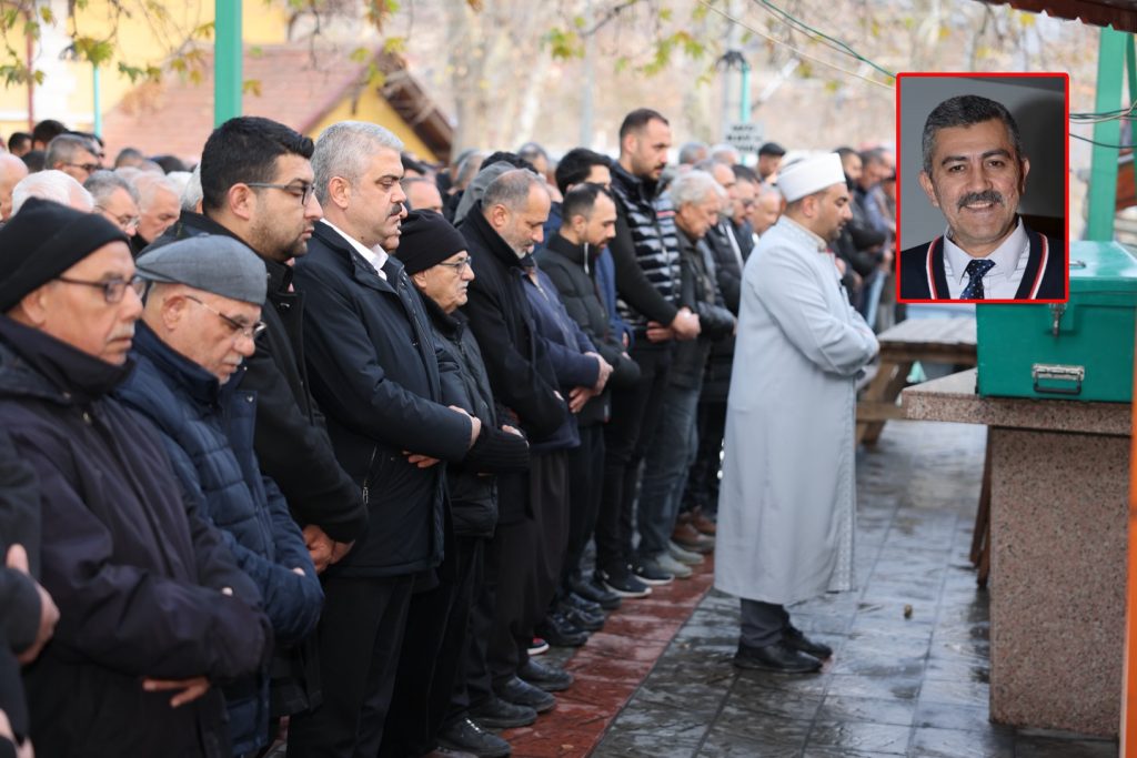 Eski Belediye Personeli Hakan Ayvalı Defnedildi