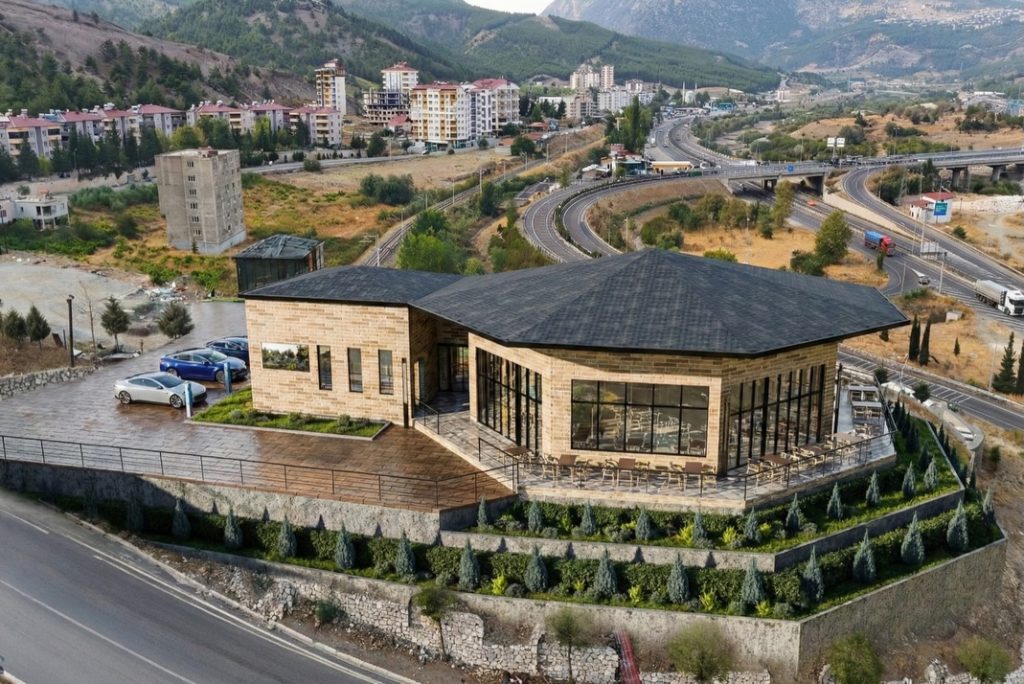 Pozantı Belediyesi Gençlik Merkezi İçin İlk Adımı Attı