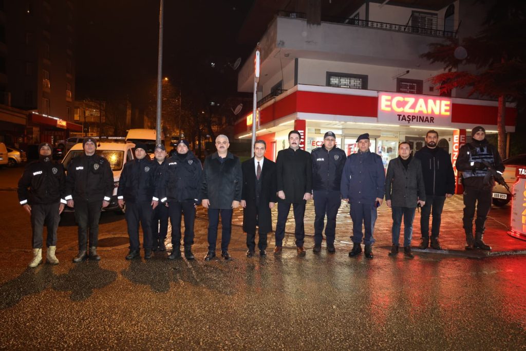 Pozantı’da Yılbaşı Gecesi Uygulama Noktalarına Moral Ziyaretleri