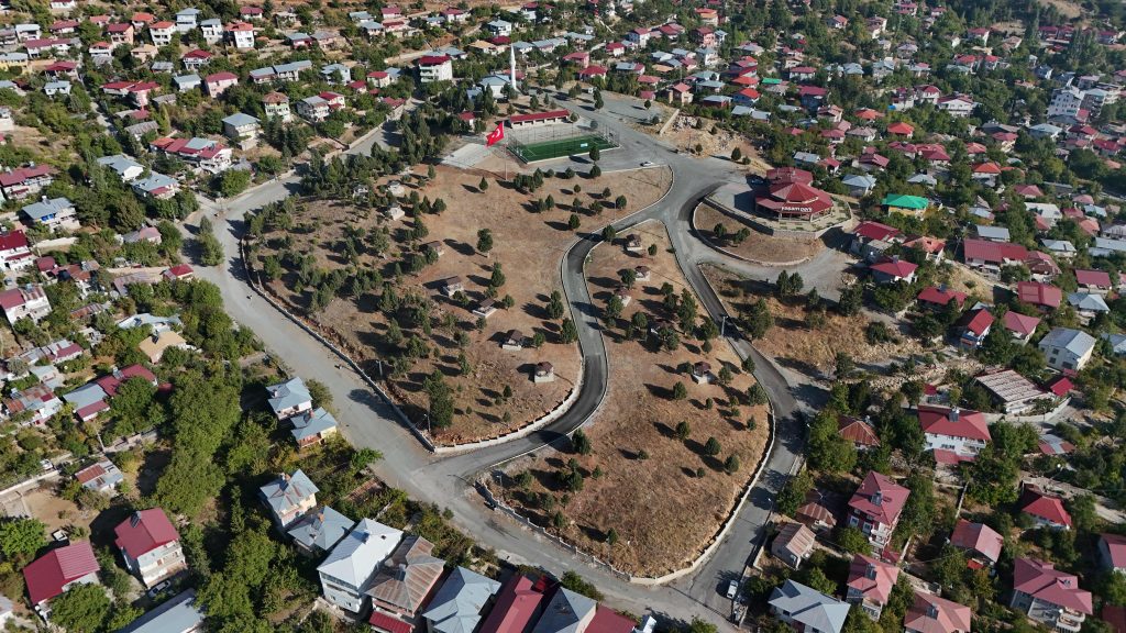 BAŞKAN AVAN’DAN AKÇATEKİR’DEKİ İFTARDA DEV PROJE ‘MİLLET BAHÇESİ’ MÜJDESİ