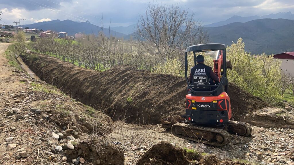 ASKİ’den Pozantı’da Sulama Kanalı Yenileme Çalışması