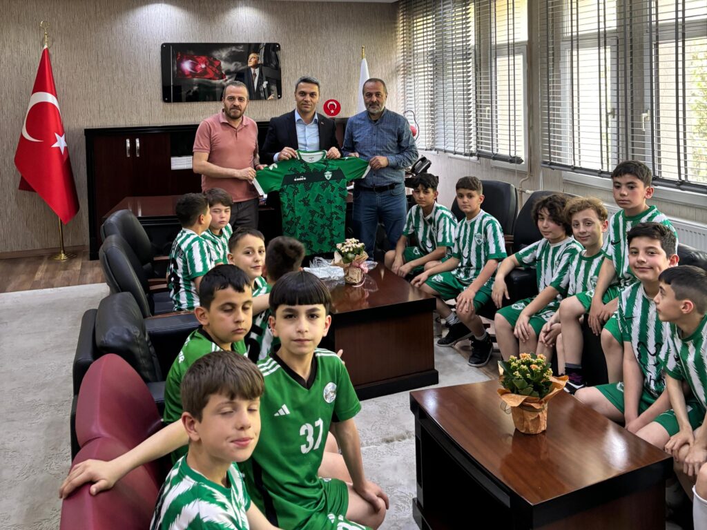 Pozantı Belediyesi Spor Kulübünden Kaymakam Cengiz’e Ziyaret