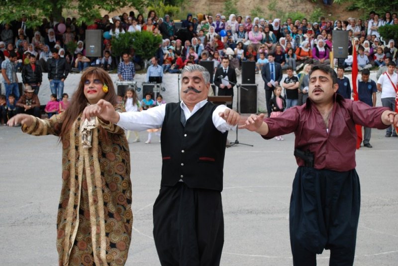 Pozantı Belediyesi Tiyatro Grubundan Kahkahaya Boğacak Oyun Geliyor