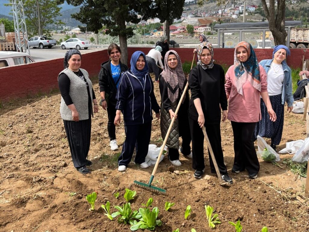 Gökbez’de Yaşayan Okul Bahçesi ve Organik Tarım Projesi