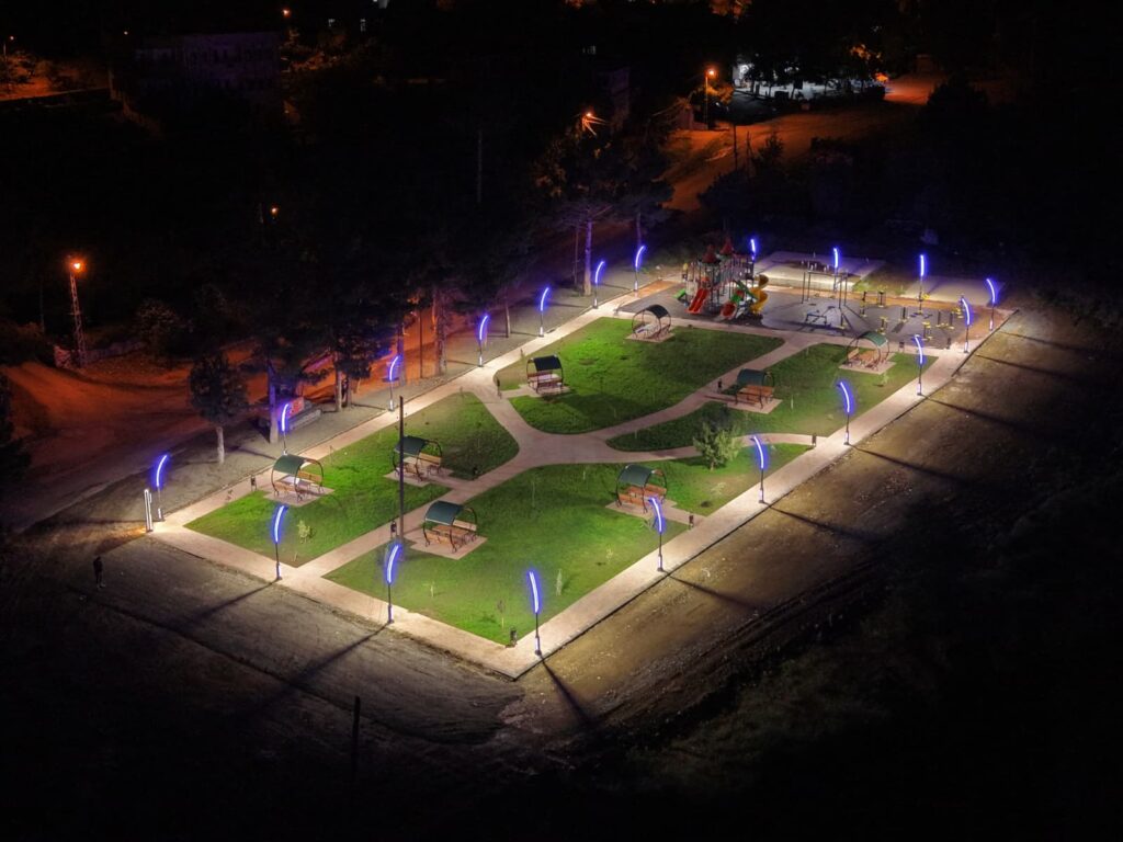 POZANTI’YA YENİ BİR PARK DAHA: ALPU ŞEHİTLER PARKI HİZMETE AÇILDI