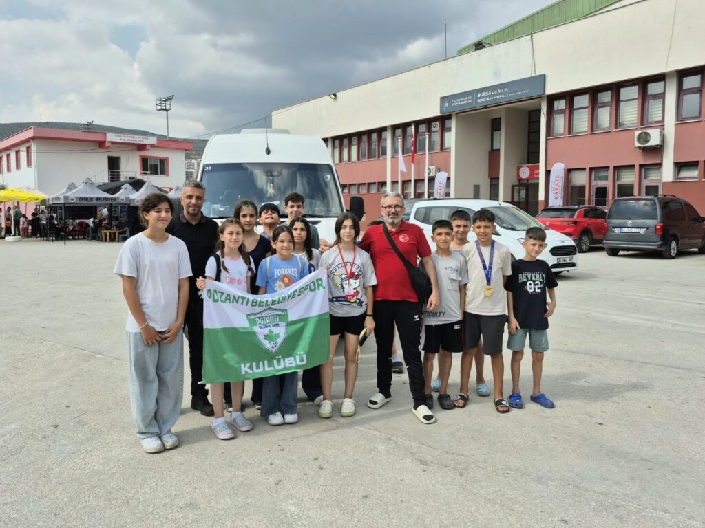 POZANTI BELEDİYESPOR KARATE TAKIMINDAN GEMLİK’TE 5 MADALYALI BAŞARI