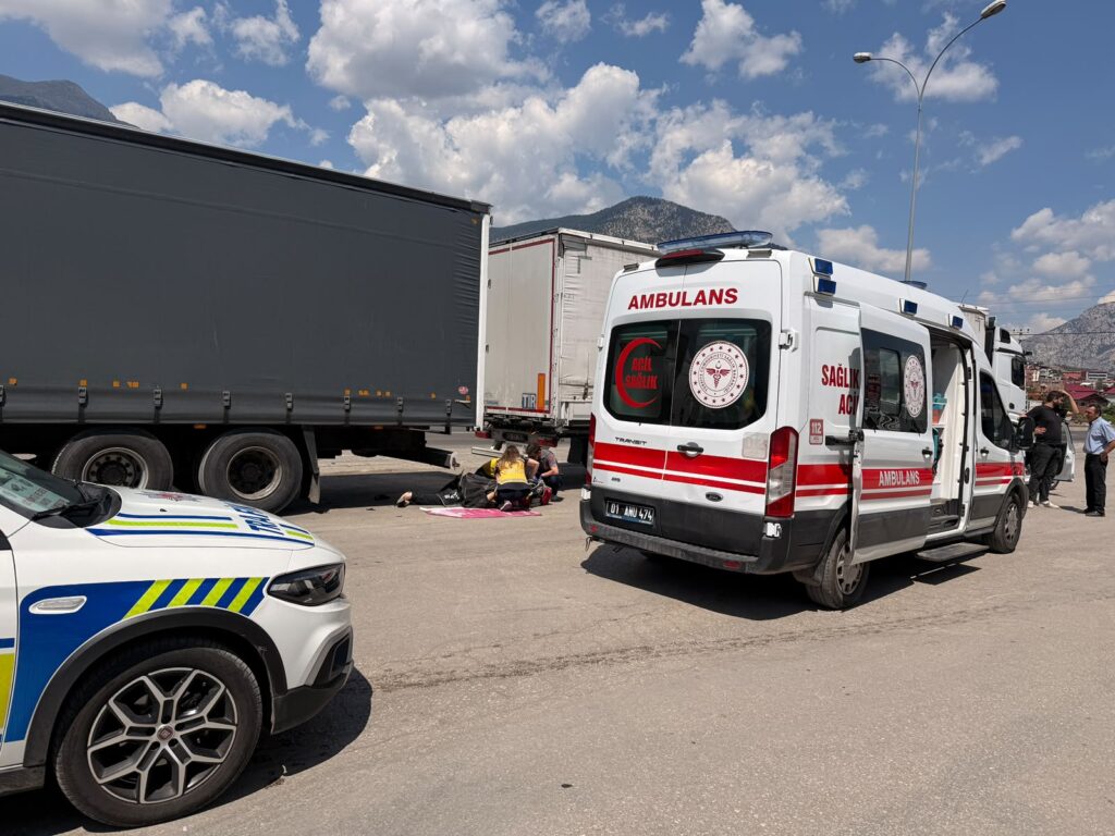 Aracının Stop Lambasını Tamir Ettirirken Tırın Çarpmasıyla Hayatını Kaybetti