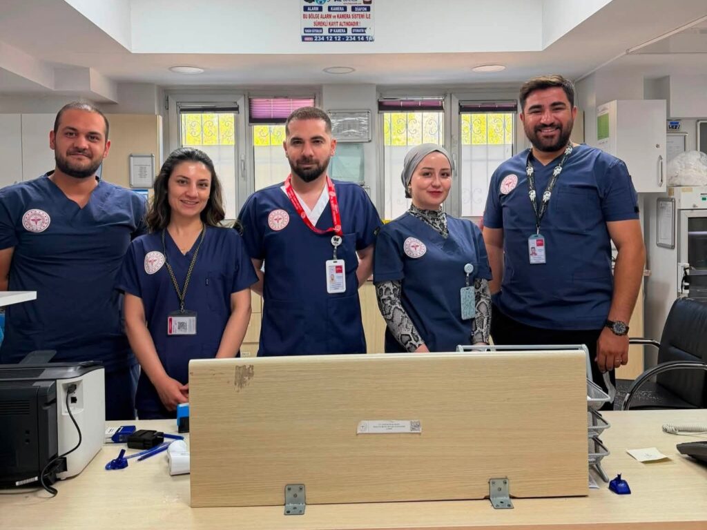 Pozantı 80. Yıl Devlet Hastanesi’nde Yeni Kıyafet Dönemi Başladı