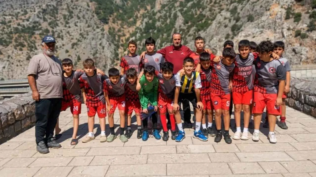 Çukurovaspor’dan Pozantı Belediyespor’a teşekkür