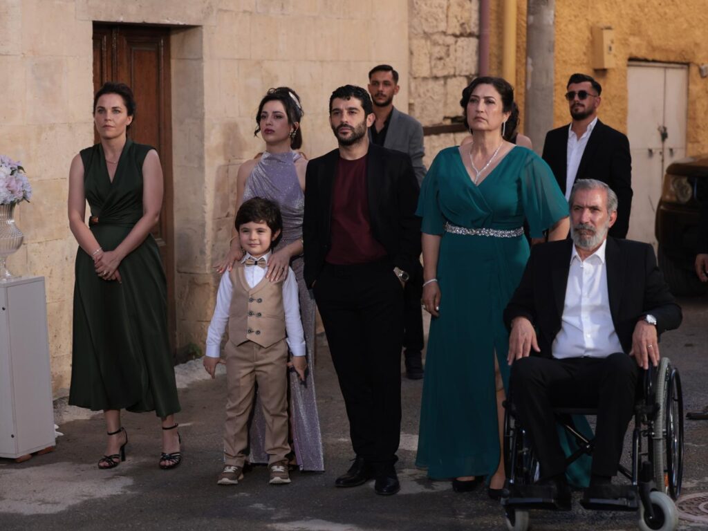 Pozantılı Demir Ulu’nun Mercan Köşk dizisindeki performansı göz dolduruyor
