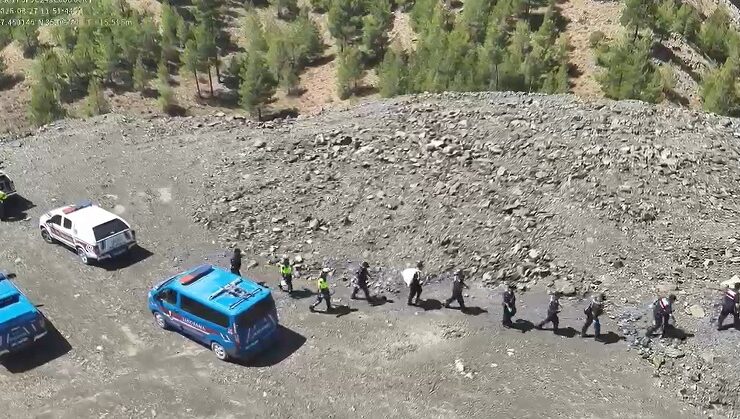 Pozantı ce Ceyhan’da Drone Destekli Uyuşturucu Operasyonu: 625 Kök Hint Keneviri Ele Geçirildi